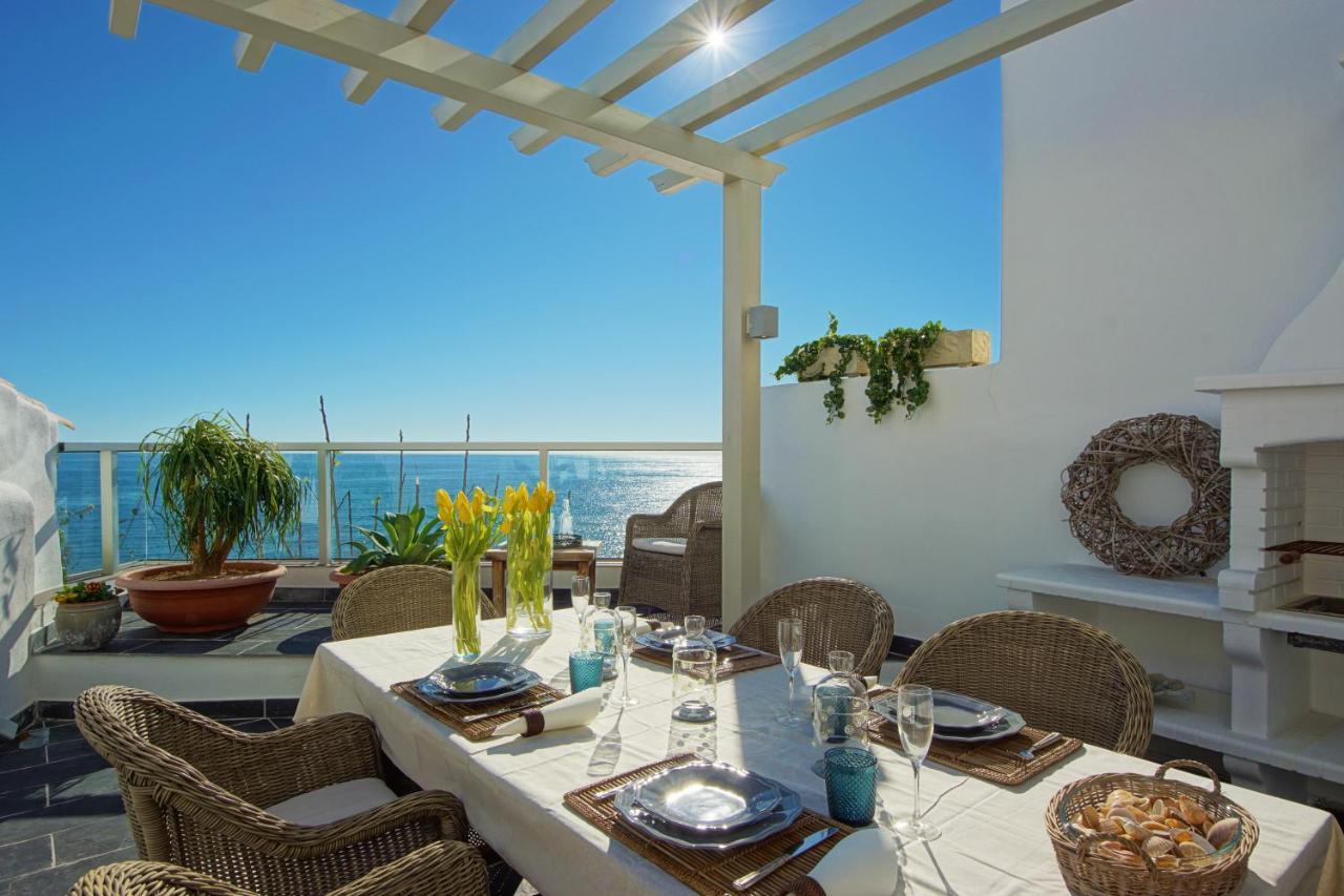 Casa Latino - Oceanfront - Luxury & Charming Villa- Jacuzzi At Rooftop By Dreamvillasアルブフェイラ エクステリア 写真