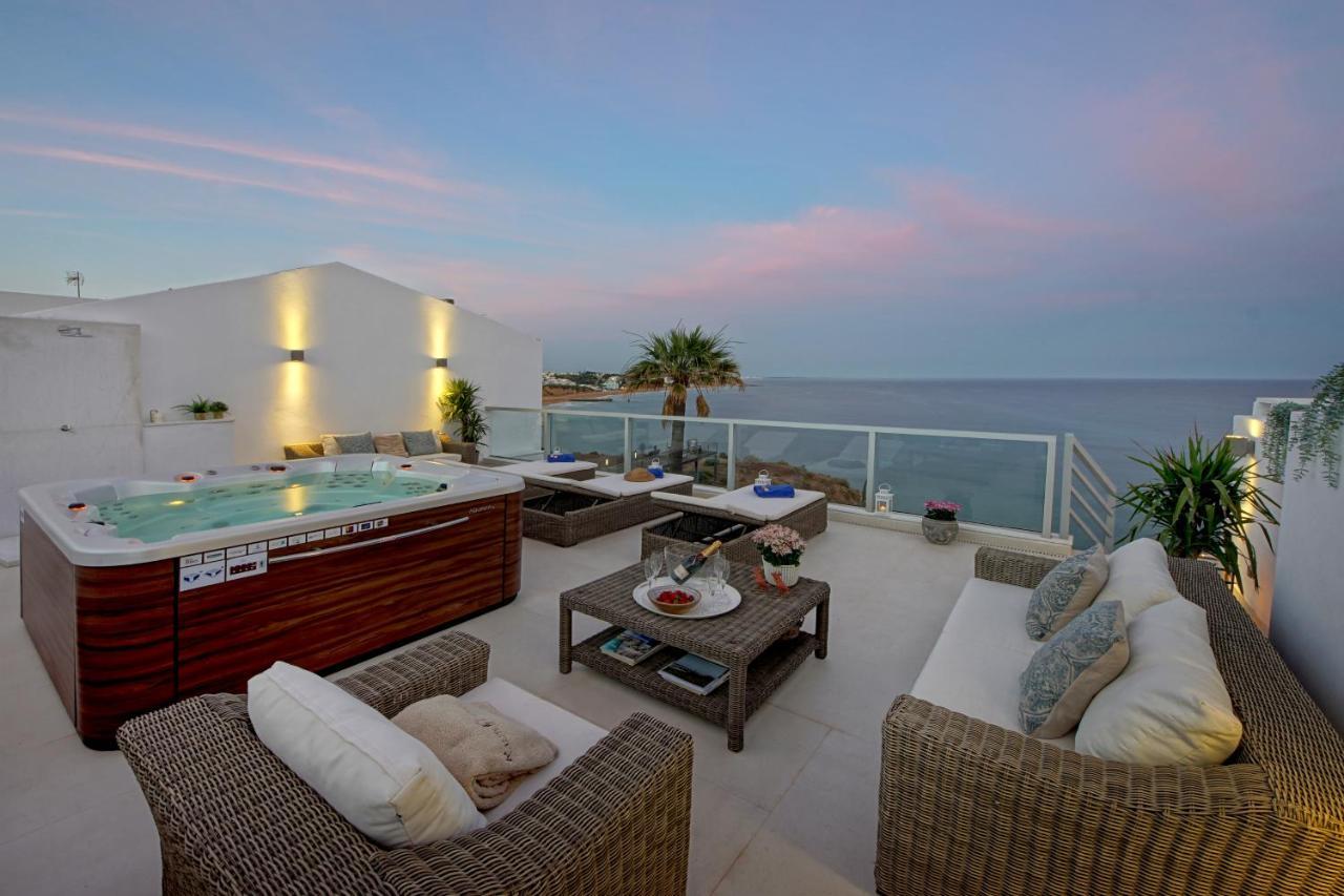 Casa Latino - Oceanfront - Luxury & Charming Villa- Jacuzzi At Rooftop By Dreamvillasアルブフェイラ エクステリア 写真